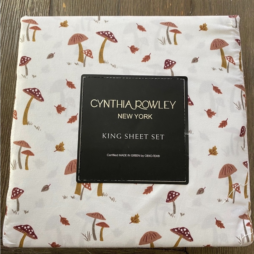 Cynthia Rowley NEW YORK KING SHEET SET-fall Mushroom Pattern - New Home